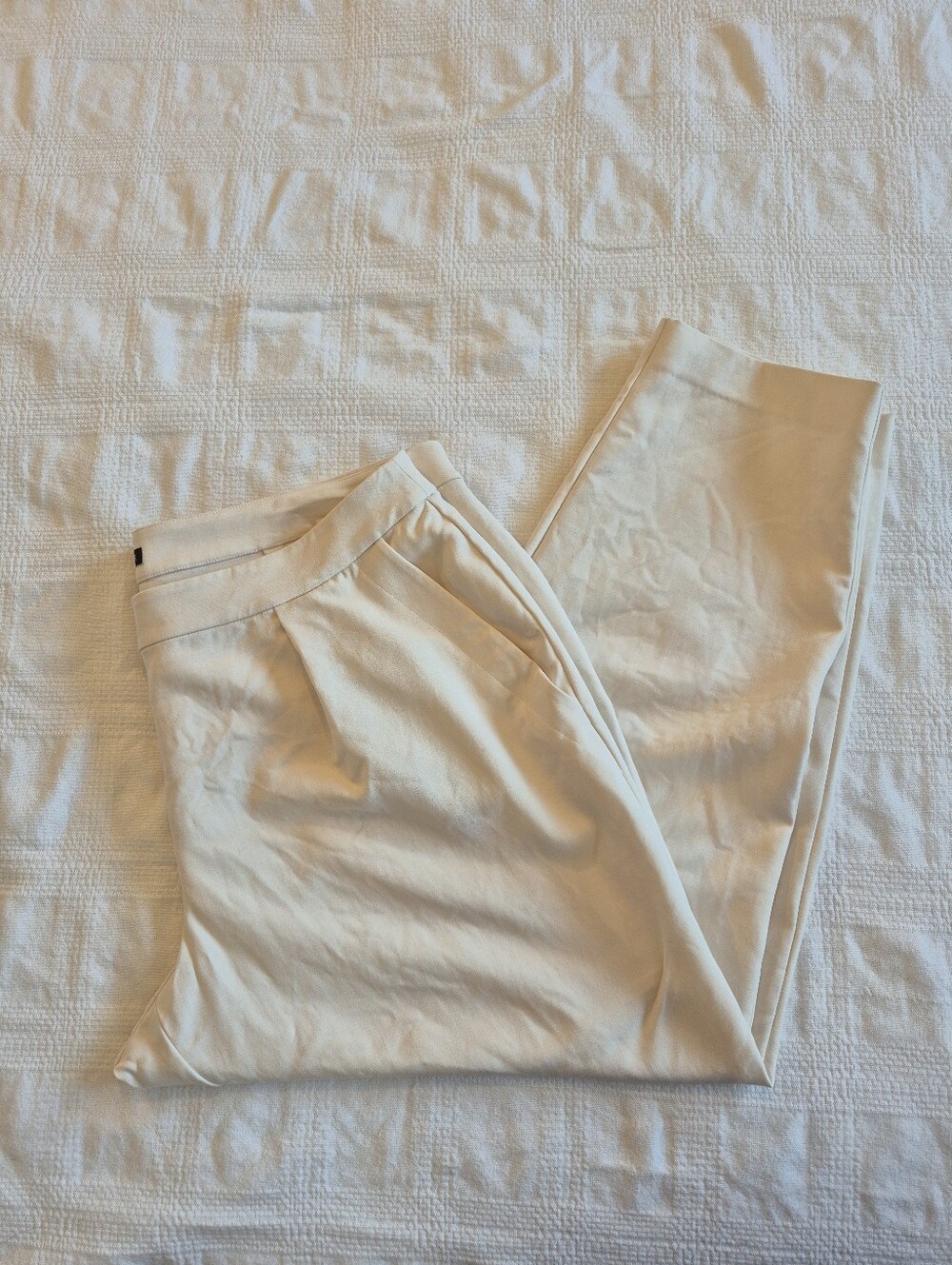 Eileen Fisher size 18 women's cream tapered leg cropped pants have stretch EUC